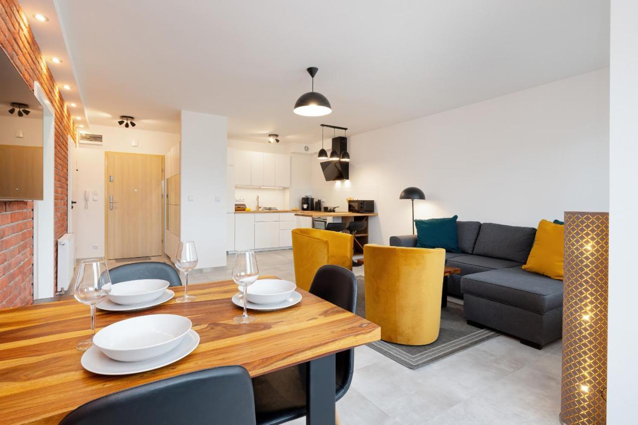 Apartamenty "Baltyk" Armii Krajowej By Noclegi Renters ชวีโนวิชแจ ภายนอก รูปภาพ