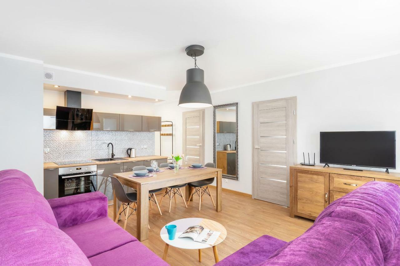 Apartamenty "Baltyk" Armii Krajowej By Noclegi Renters ชวีโนวิชแจ ภายนอก รูปภาพ