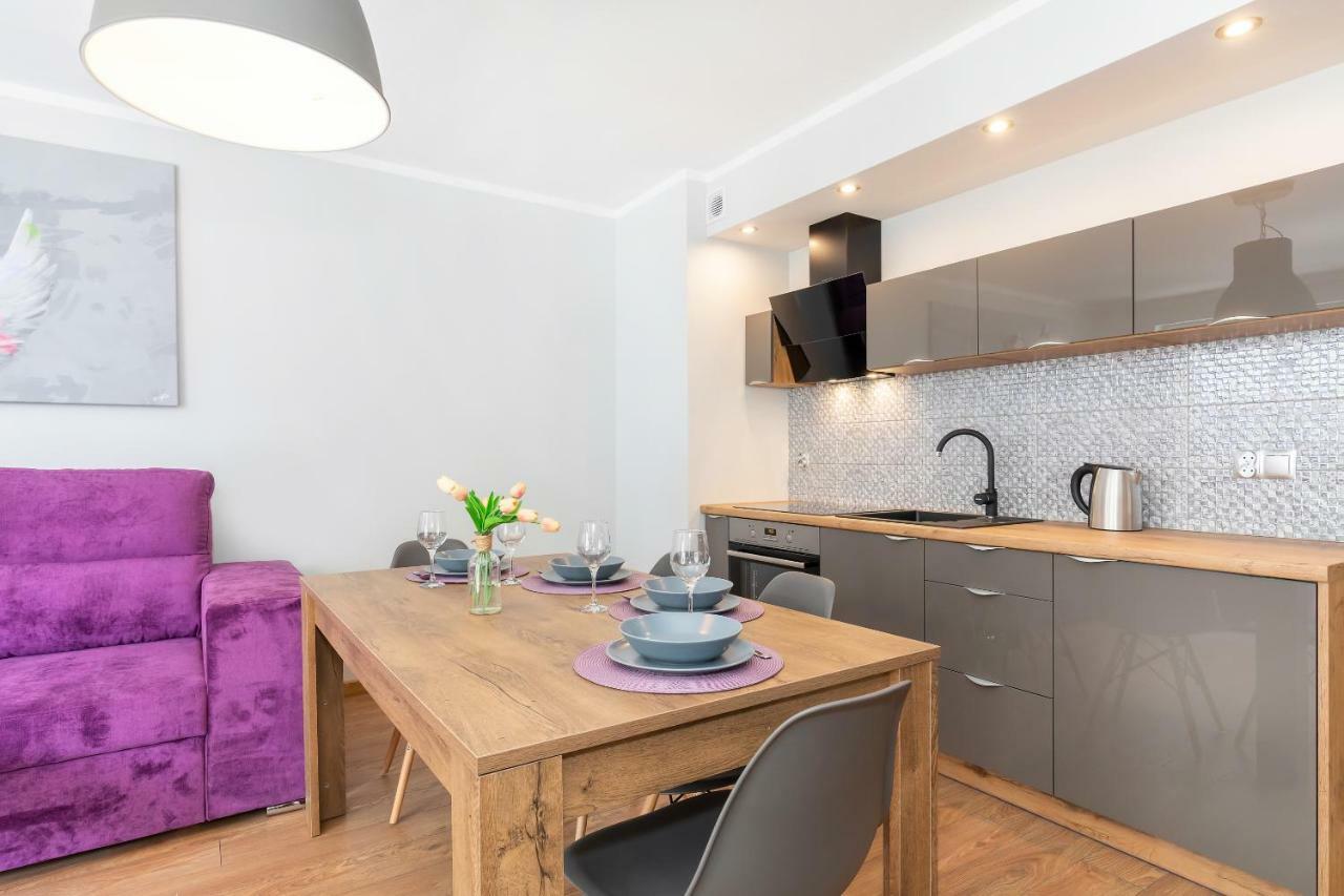 Apartamenty "Baltyk" Armii Krajowej By Noclegi Renters ชวีโนวิชแจ ภายนอก รูปภาพ