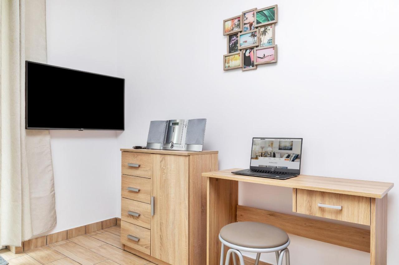 Apartamenty "Baltyk" Armii Krajowej By Noclegi Renters ชวีโนวิชแจ ภายนอก รูปภาพ